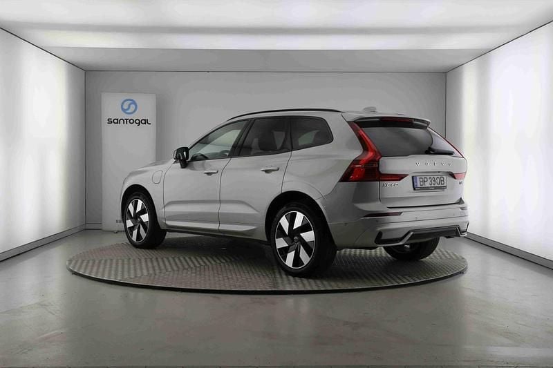 Usado Volvo XC60 Plus 253 HP (186 kW) 2024 Cinzento SUV