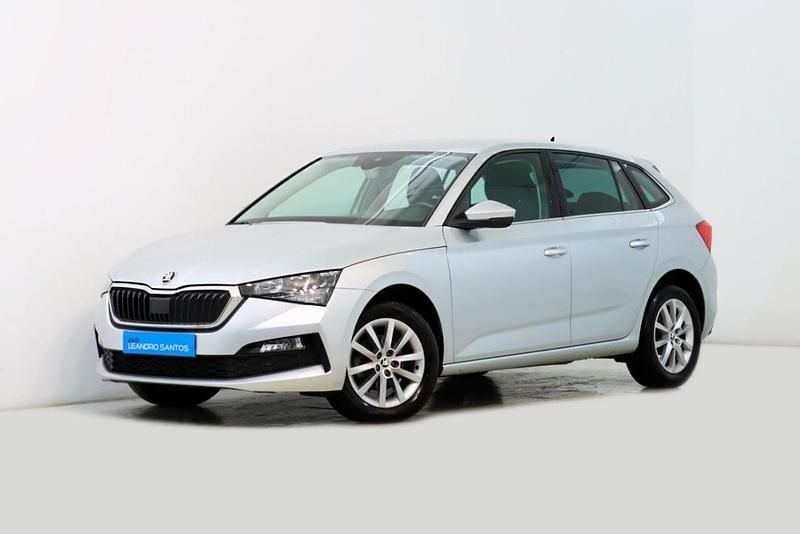 Cinzento Usado 2022 Skoda Scala Citadino | € 15.450 (Bom preço) - Imagem 1/4