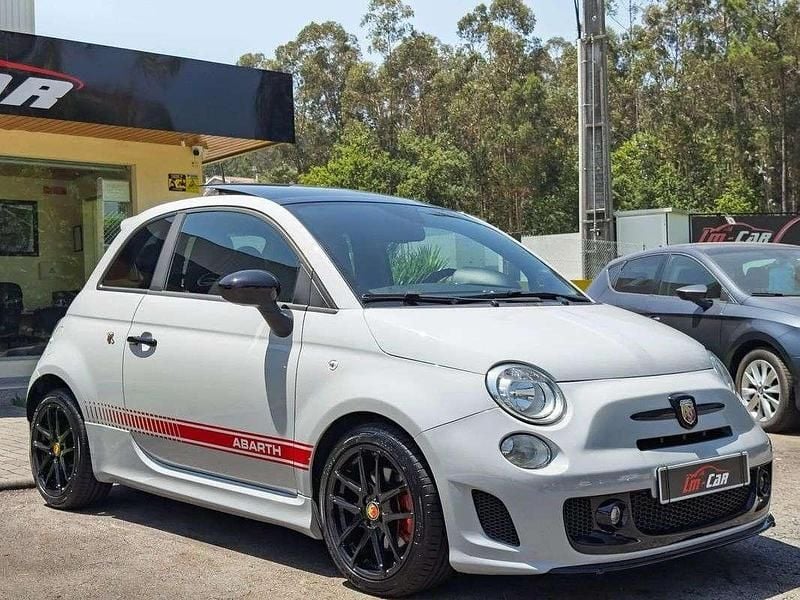 Cinzento Usado 2013 Abarth 500 Citadino | € 13.990 - Imagem 1/4