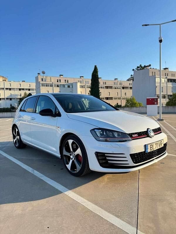 Branco Usado 2014 VW Golf VII GTI | € 23.000 (Preço justo) - Imagem 1/4