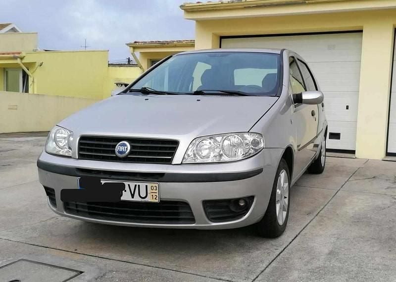 Cinzento Usado 2003 Fiat Punto Citadino | € 1.490 (Bom preço) - Imagem 1/4
