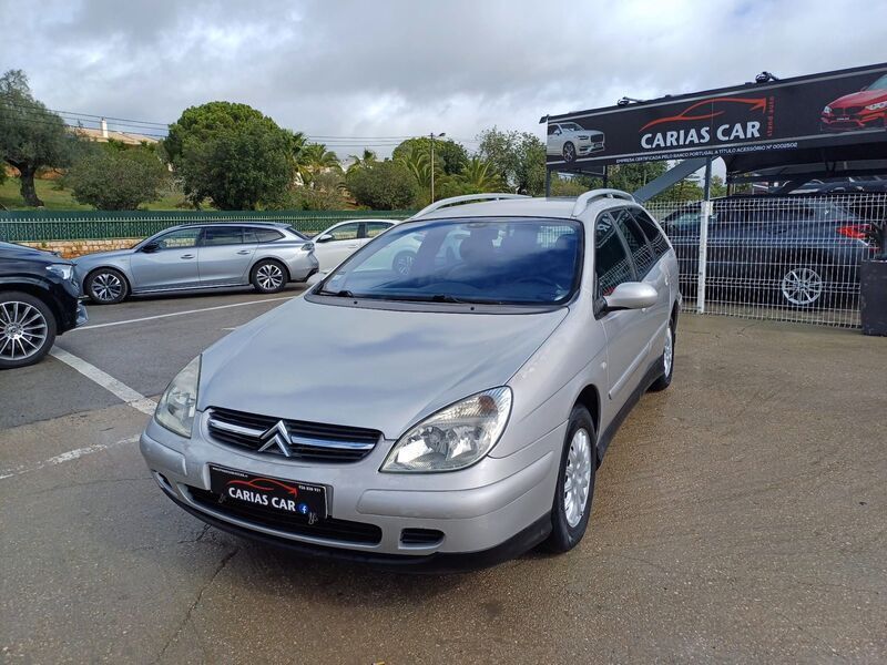 Cinza Usado 2001 Citroën C5 Exclusive Carrinha | € 3.900 - Imagem 1/4
