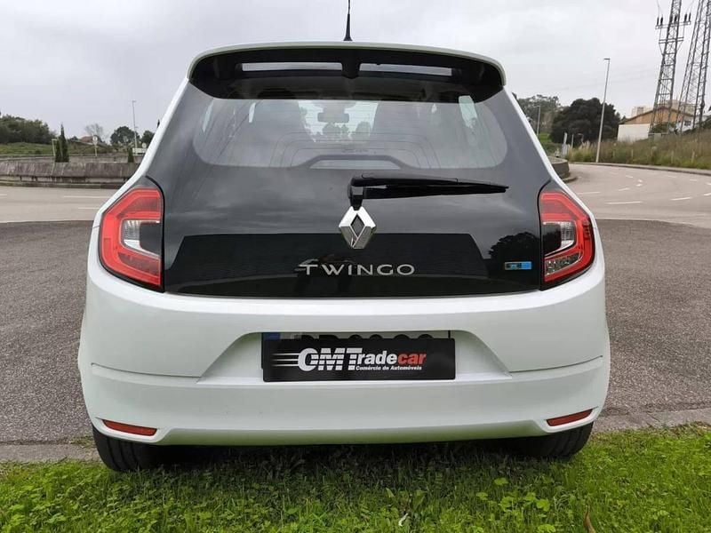 Usado Renault Twingo Zen 60 kW (82 HP) 2022 Branco Citadino