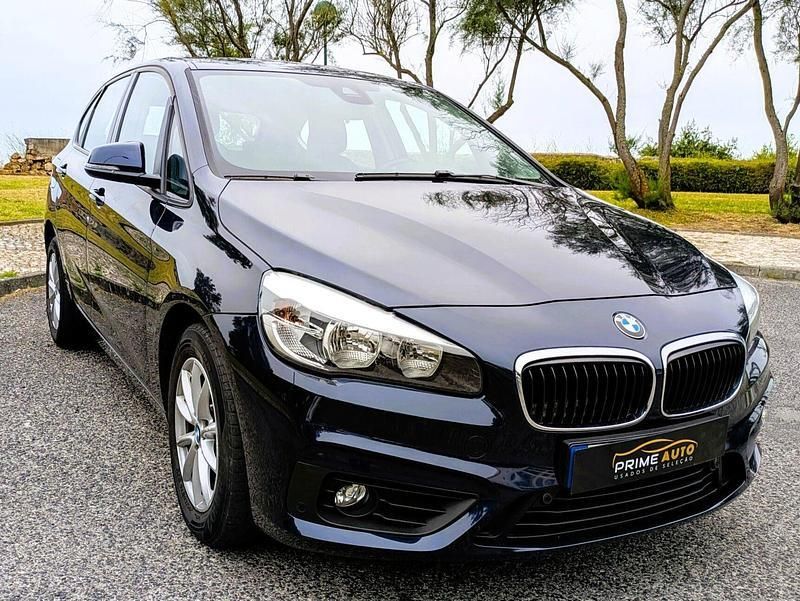Azul Usado 2017 BMW 216 Active Tourer Advantage Monovolume | € 14.690 - Imagem 1/4
