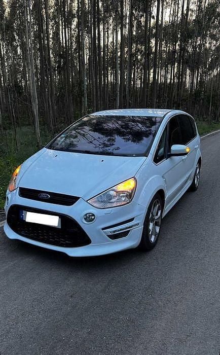 Usado 2015 Ford C-MAX Monovolume | € 15.250 - Imagem 1/4