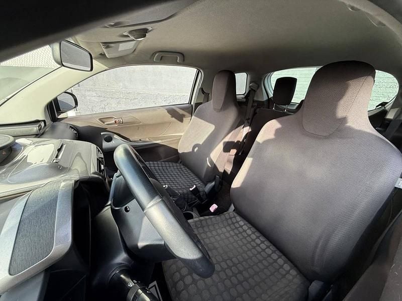 Usado Toyota iQ 68 HP (50 kW) 2010 Branco Citadino