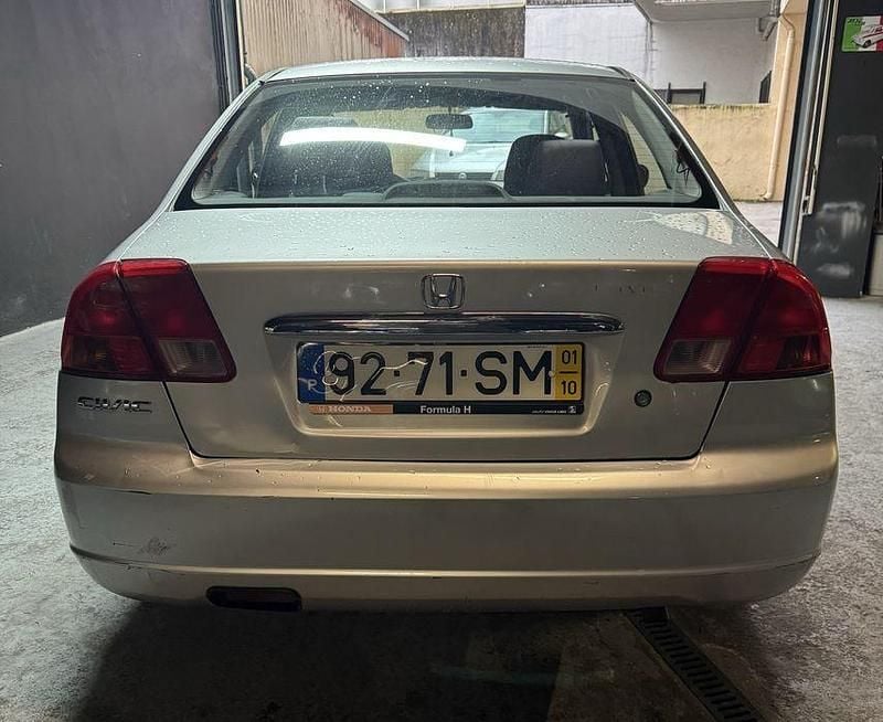 Usado Honda Civic LS 90 HP (66 kW) 2001 Sedan
