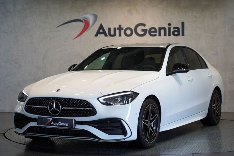 Branco Novo 2024 Mercedes C300 AMG line Sedan | € 61.990 - Imagem 1/4