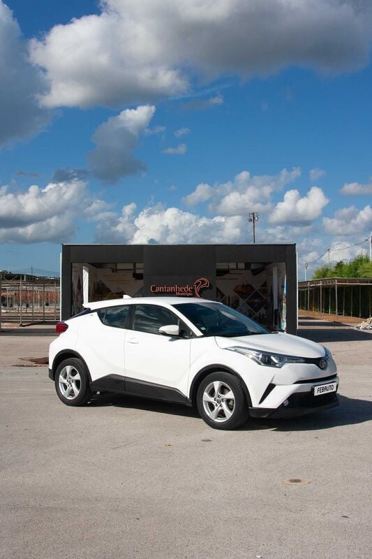 Usado Toyota C-HR Comfort 122 HP (89 kW) 2019 Branco SUV