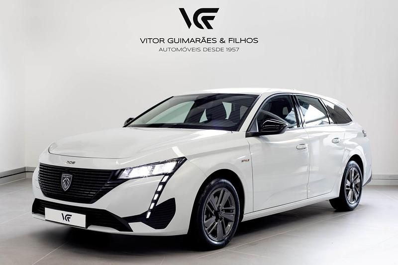 Branco Usado 2025 Peugeot 308 Carrinha | € 30.990 (Preço justo) - Imagem 1/4