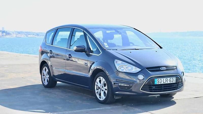 Cinzento Usado 2011 Ford S-MAX S Monovolume | € 5.900 (Super Preço) - Imagem 1/4
