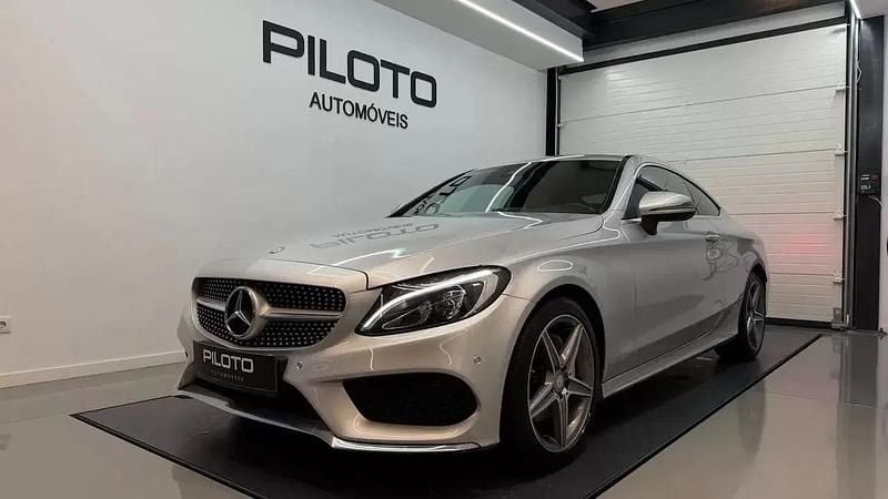 Usado Mercedes C220 170 HP (125 kW) 2017 Cinza prata Coupé