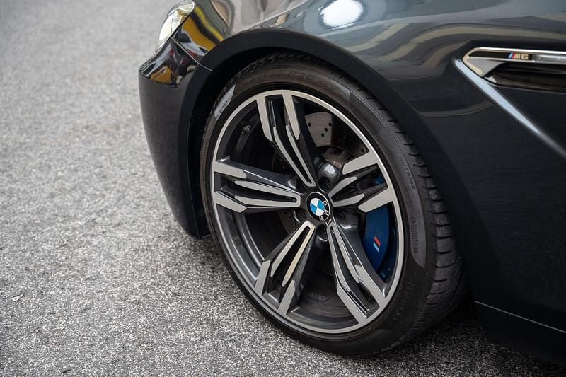 Usado BMW M6 560 HP (411 kW) 2015 Cinza Coupé