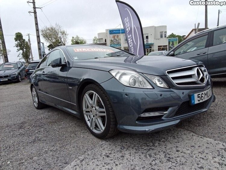 Cinza Usado 2012 Mercedes E250 Avantgarde Coupé | € 19.900 (Caro) - Imagem 1/1