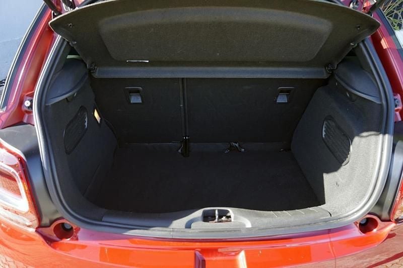 Usado DS Automobiles DS3 Performance 82 HP (60 kW) 2018 Vermelho Citadino