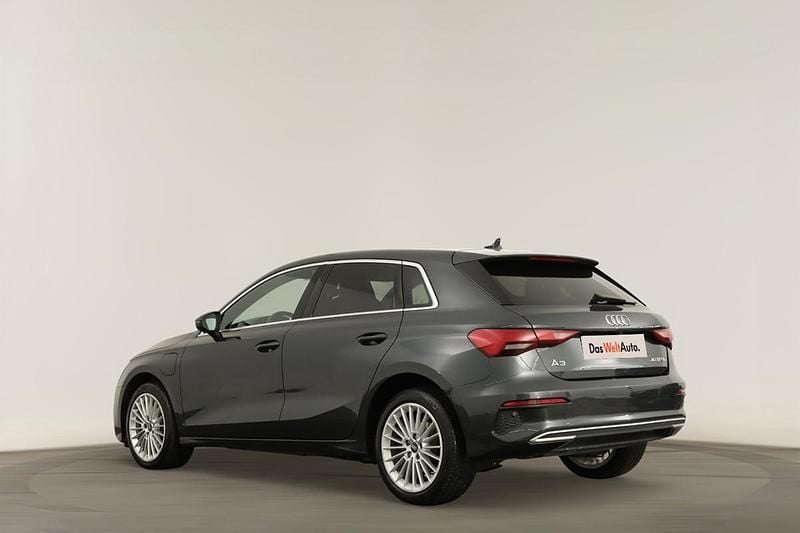 Usado Audi A3 Sportback e-tron Advanced 150 HP (110 kW) 2024 Cinzento Citadino