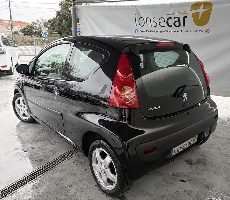 Usado Peugeot 107 Active 68 HP (50 kW) 2007 Preto Citadino