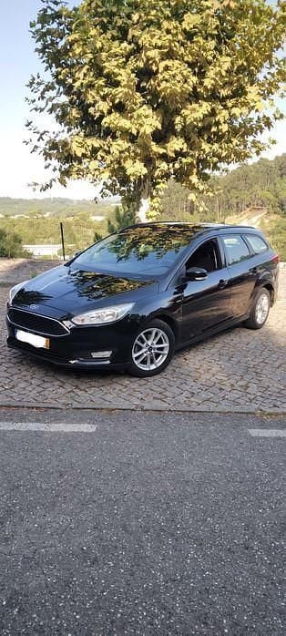 Usado 2015 Ford Focus Sedan | € 9.200 (Preço justo) - Imagem 1/4