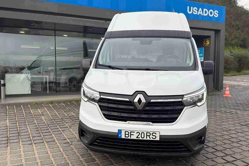 Branco Usado 2023 Renault Trafic Monovolume | € 26.990 (Preço justo) - Imagem 1/4