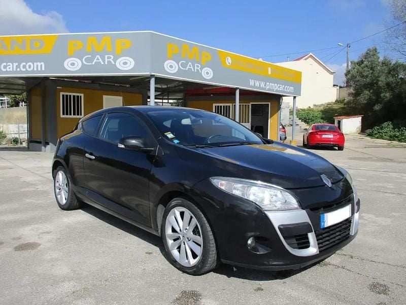 Usado Renault Mégane Coupé Dynamique 110 HP (80 kW) 2010 Preto Coupé