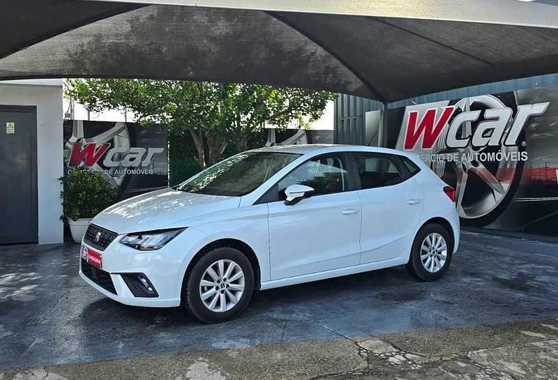 Branco Usado 2024 Seat Ibiza Style | € 17.950 (Preço justo) - Imagem 1/4