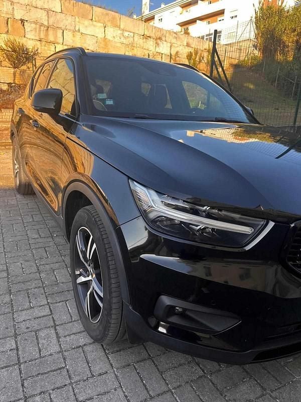 Preto Usado 2018 Volvo XC40 SUV | € 25.900 (Preço elevado) - Imagem 1/4