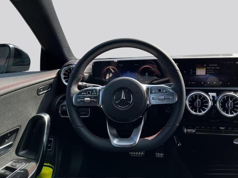 Usado Mercedes CLA250e AMG 225 HP (165 kW) 2023 Preto Sedan