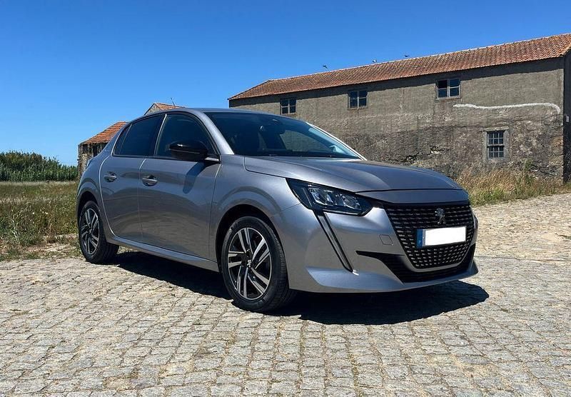 Usado 2022 Peugeot 208 Allure Citadino | € 18.500 (Preço justo) - Imagem 1/4