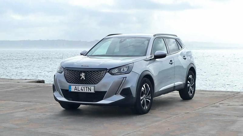 Cinzento Usado 2021 Peugeot 2008 SUV | € 17.500 (Preço justo) - Imagem 1/4