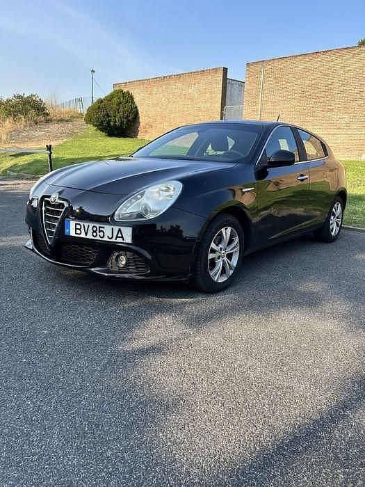 Usado 2013 Alfa Romeo Giulietta Citadino | € 5.650 - Imagem 1/4