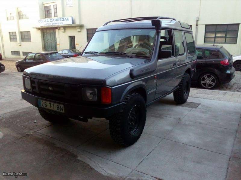 Land Rover Discovery 4 User Manual