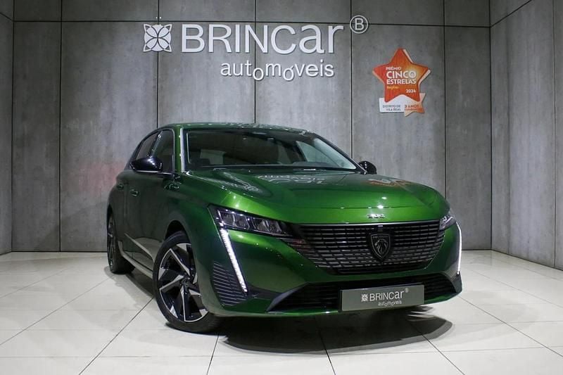 Verde escuro Usado 2023 Peugeot 308 Allure | € 18.990 (Bom preço) - Imagem 1/4