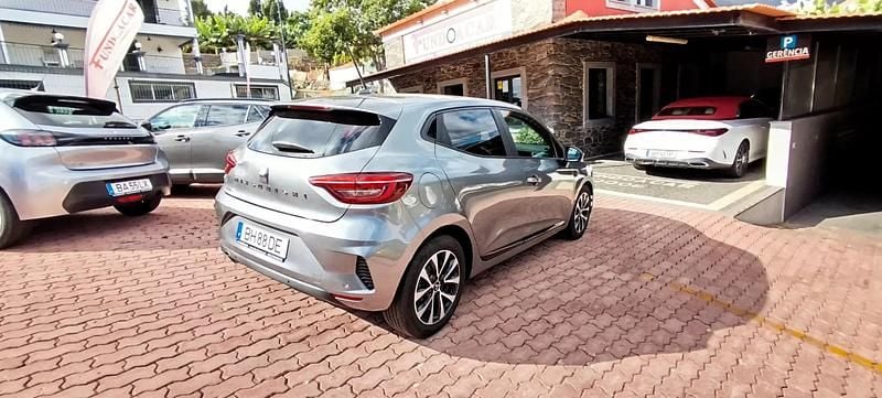 Usado Mitsubishi Colt Invite 91 HP (66 kW) 2024 Cinzento Citadino