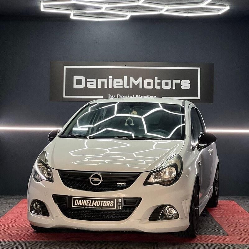 Branco Usado 2012 Opel Corsa OPC Coupé | € 12.950 - Imagem 1/4