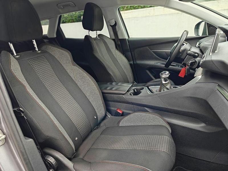 Usado Peugeot 3008 120 HP (88 kW) 2017 SUV