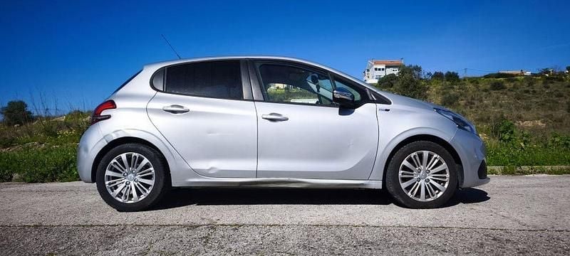 Usado Peugeot 208 82 HP (60 kW) 2017 Citadino