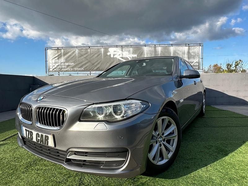 Cinza Usado 2016 BMW 520 Sedan | € 17.970 (Preço justo) - Imagem 1/4