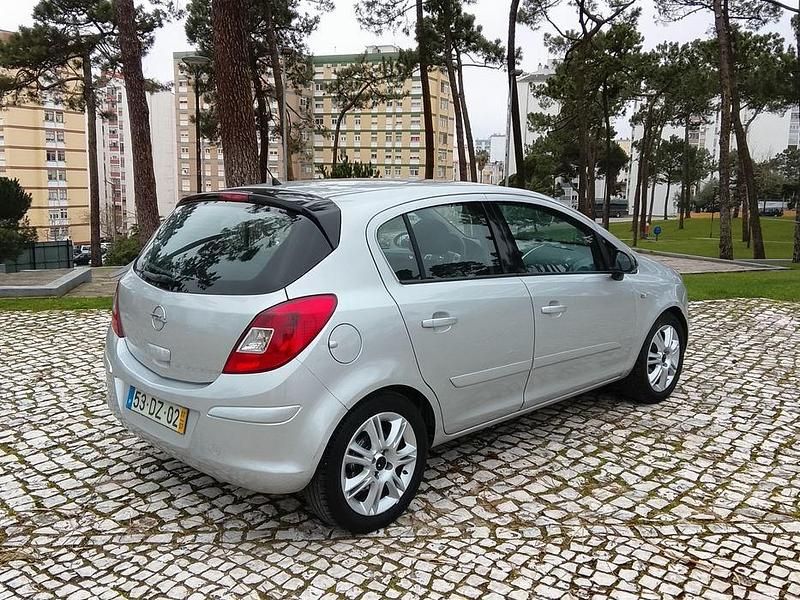 Usado Opel Corsa 80 HP (58 kW) 2007 Citadino