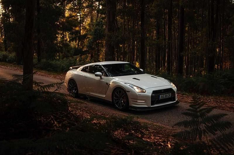 Usado Nissan GT-R GT 549 HP (403 kW) 2014 Branco Coupé