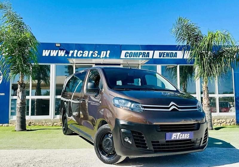 Castanho Usado 2017 Citroën Jumpy Comfort Monovolume | € 17.980 - Imagem 1/4