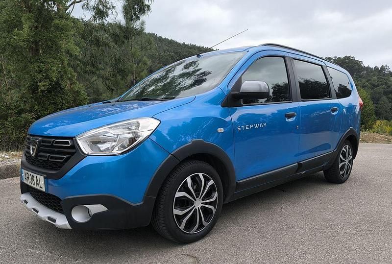 Usado Dacia Lodgy Stepway 115 HP (84 kW) 2018 Monovolume