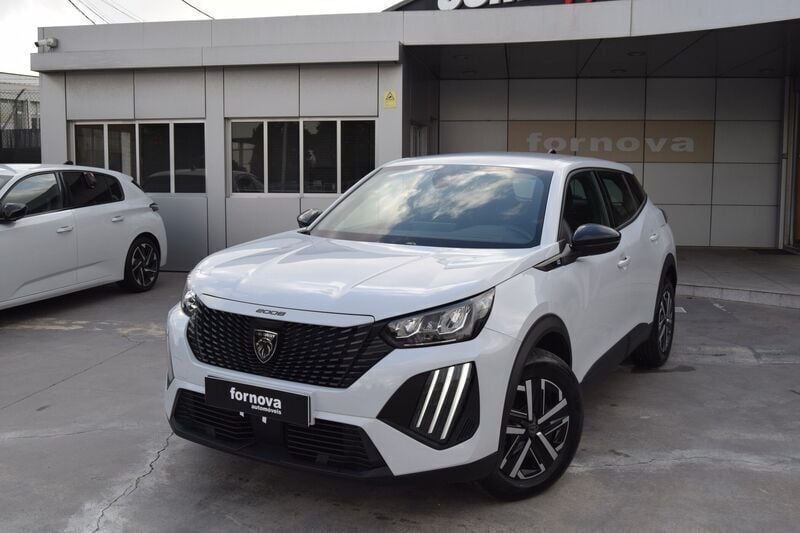 Branco Usado 2024 Peugeot e-2008 Active SUV | € 27.900 (Preço justo) - Imagem 1/4