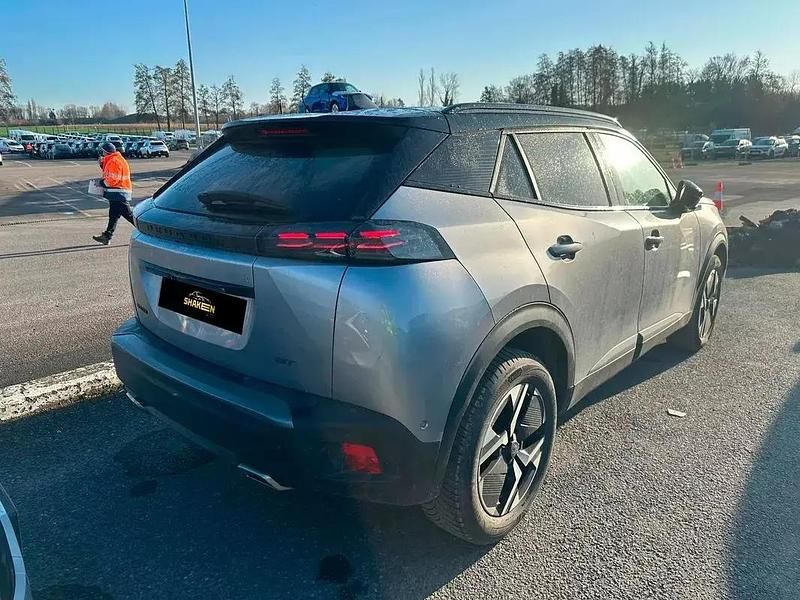 Usado Peugeot 2008 GT 130 HP (95 kW) 2023 Cinza antracite SUV
