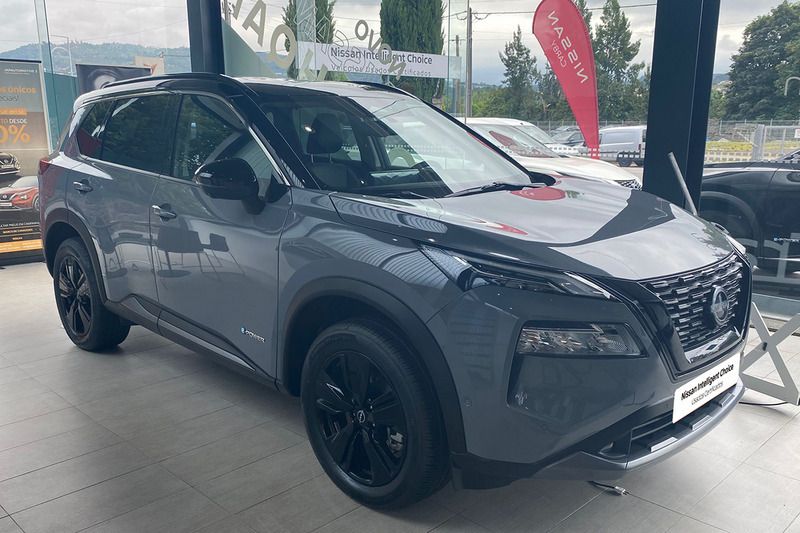 Cinzento Novo 2025 Nissan X-Trail SUV | € 50.990 - Imagem 1/4