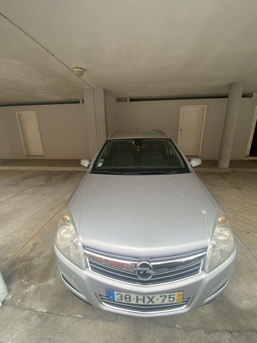 Usado 2009 Opel Astra Cosmo Sedan | € 5.500 (Preço justo) - Imagem 1/4