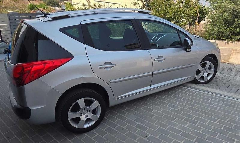 Usado 2010 Peugeot 207 Carrinha | € 3.750 (Preço justo) - Imagem 1/4