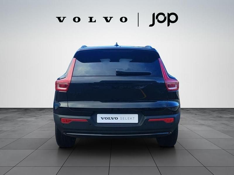 Usado Volvo XC40 163 HP (119 kW) 2025 Preto SUV