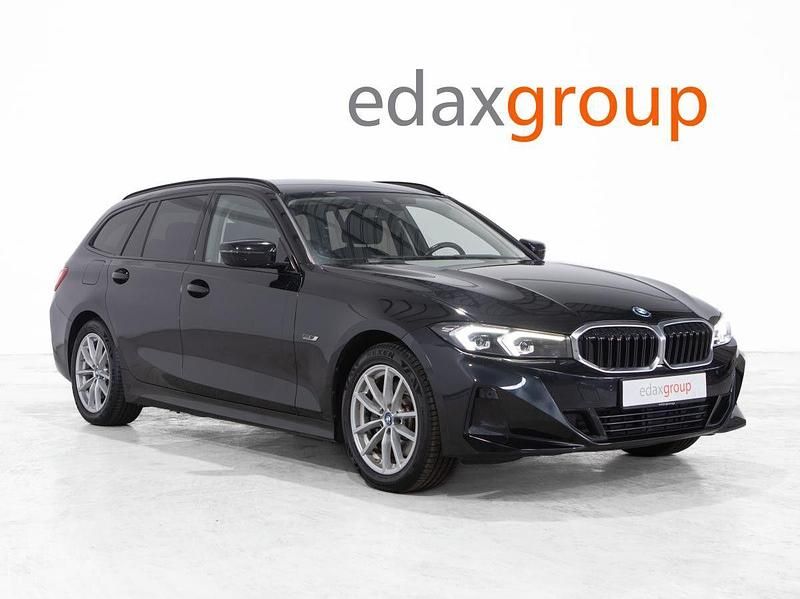 Preto Usado 2022 BMW 320 Carrinha | € 29.990 - Imagem 1/4