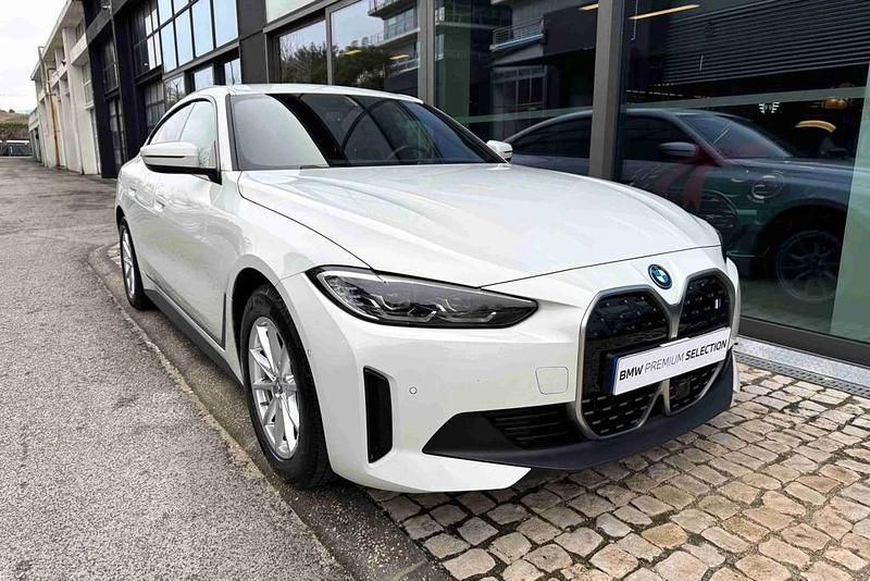 Usado BMW i4 Shadowline 210 kW (286 HP) 2023 Branco Sedan