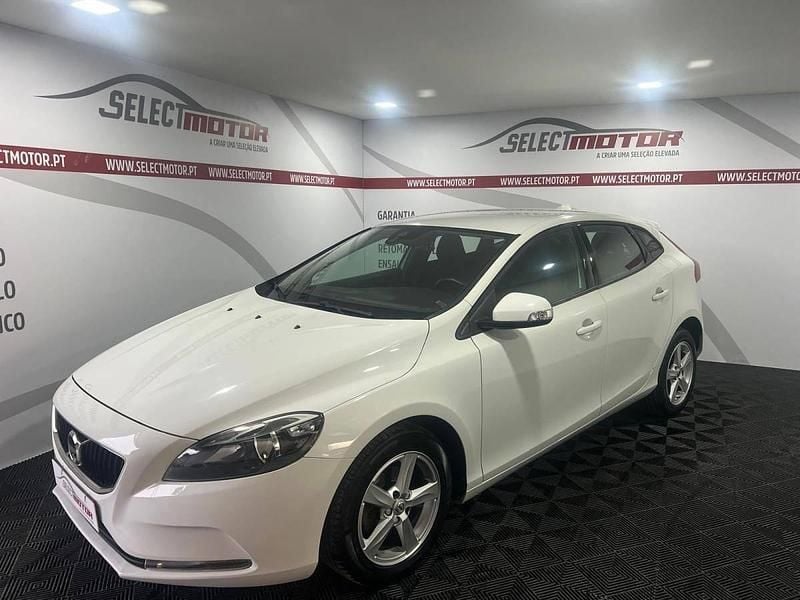 Usado Volvo V40 120 HP (88 kW) 2017 Branco